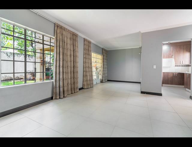 2 BEDROOM HOUSE FOR SALE IN SUNNINGHILL